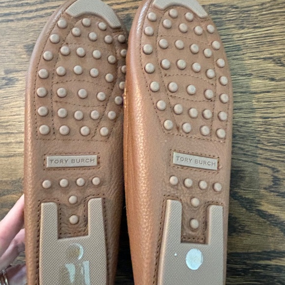 Tory Burch Driving Loafer - Picture 4 of 4